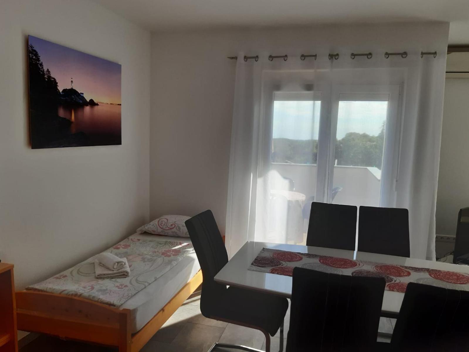 Apartments Ivana With The Pool Rovinjsko Selo Exterior photo